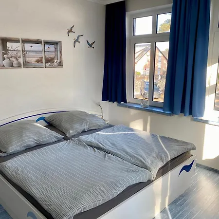 Kieferneck Hedi